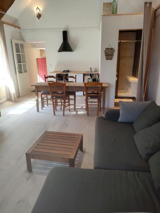 Вилла Le Ptit Loft Brechamps Экстерьер фото
